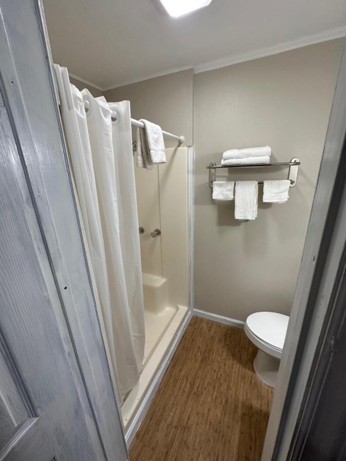 Bea'S Parkway Inn 마운트 에어리 외부 사진